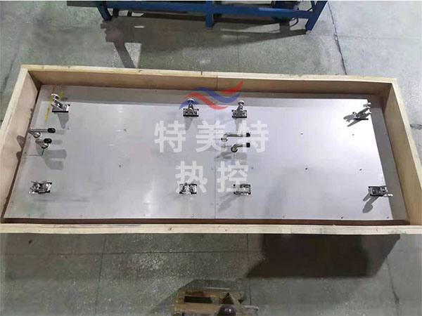 空間環(huán)境模擬真空艙用輔助加熱與冷卻用超大型冷板研制成功（LB223或 LB211）